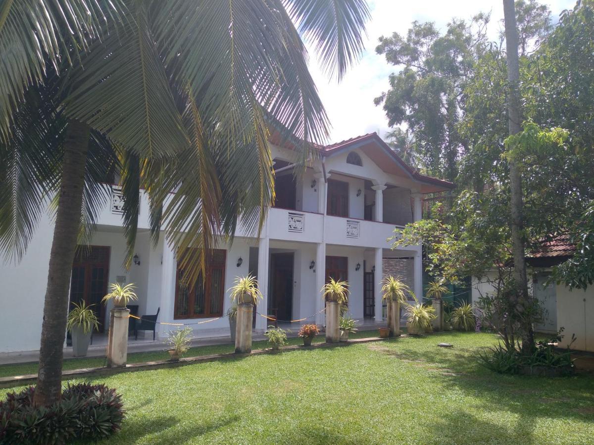Vijai Resort Negombo Eksteriør billede