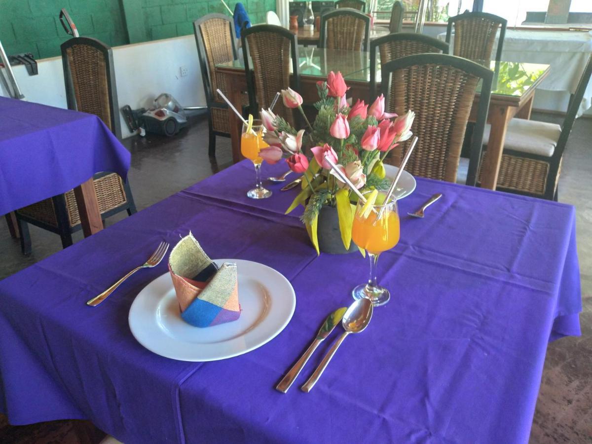 Vijai Resort Negombo Eksteriør billede