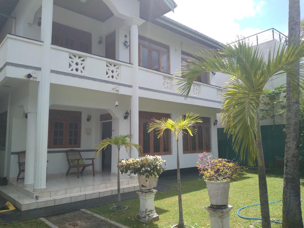 Vijai Resort Negombo Eksteriør billede